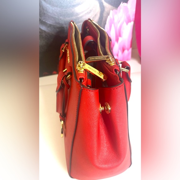 Michael Kors Red Leather Sutton medium satchel - Picture 6 of 8